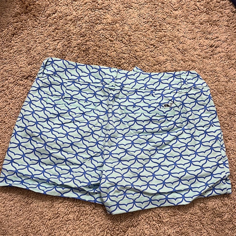 Vineyard Vines Fish tail patterned shorts - Picture 1 of 4